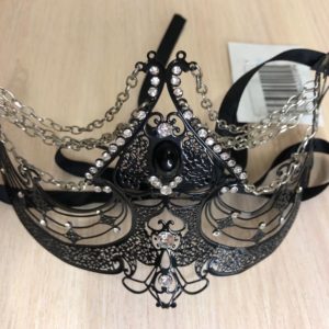 Маскарадная маска, черная, со стразами и цепочкой