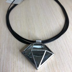 Ожерелье с кулоном Треугольник